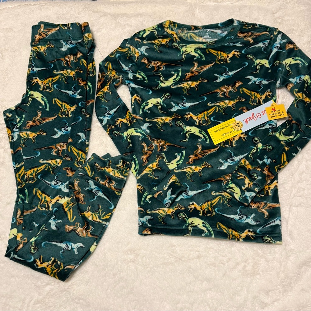 Cat & Jack Dinosaur Print Pajama Set - Green and Yellow